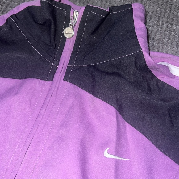 Nike lightweight windbreaker - Picture 4 of 6